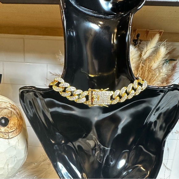 NIB-18.5” Stainless Steel Cuban Link Chain (Silver Sold Out) - Picture 6 of 13